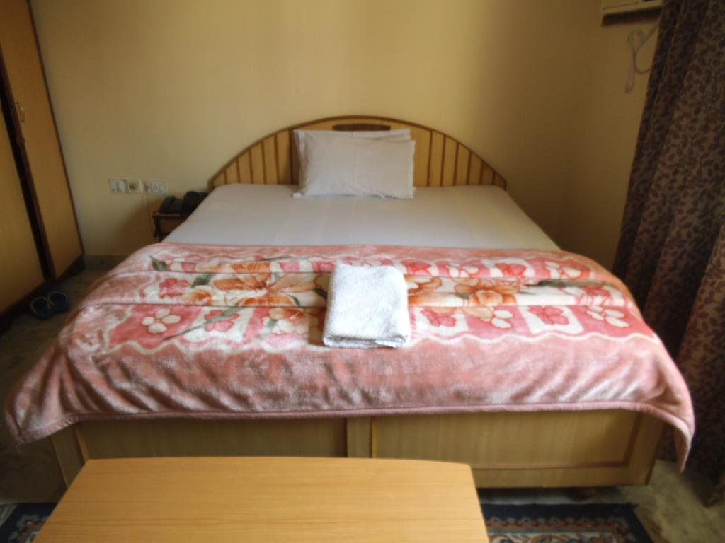 City Centre Hotel Agartala Phòng bức ảnh