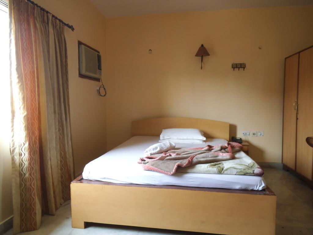 City Centre Hotel Agartala Phòng bức ảnh