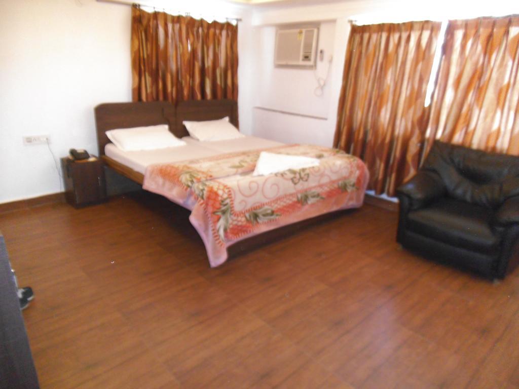 City Centre Hotel Agartala Phòng bức ảnh